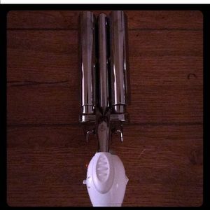 Triple barrel curler